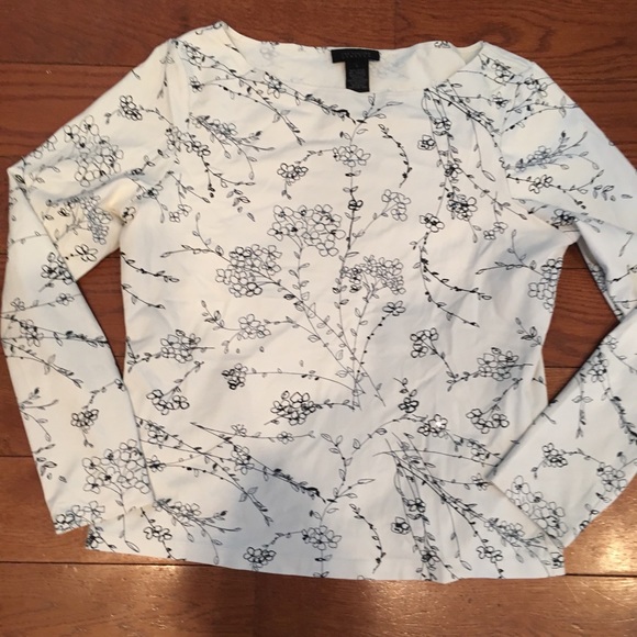 Lovely white and black stretchy long sleeve top. - Picture 3 of 4